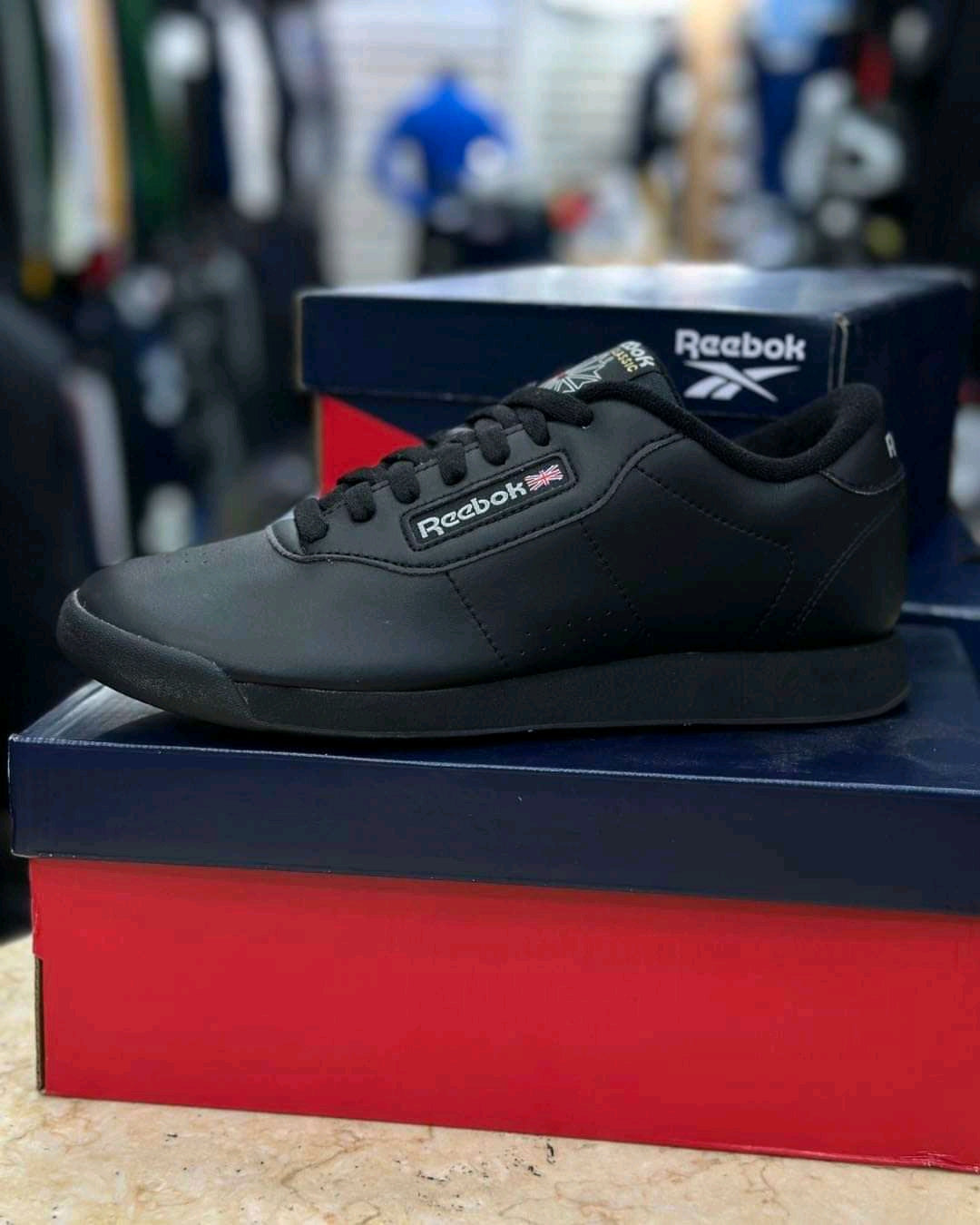 REEBOK PRINCESS US BLACK. 00120