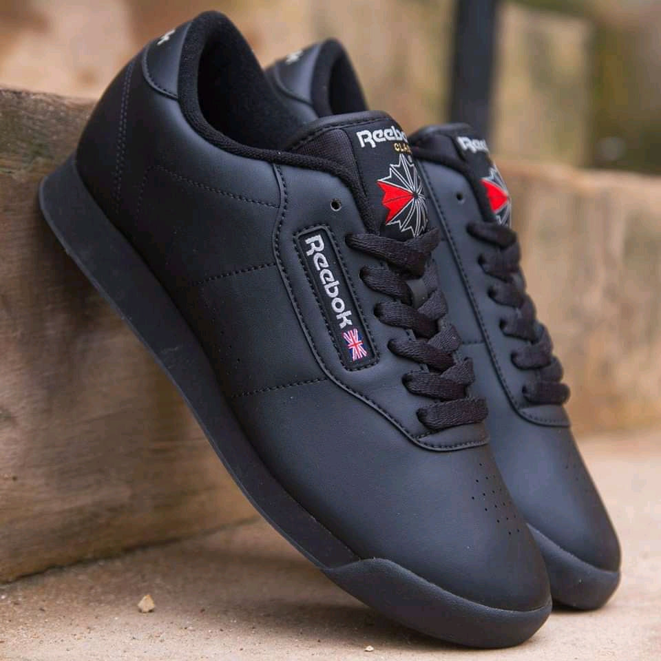 .REEBOK PRINCESS US BLACK. 00120