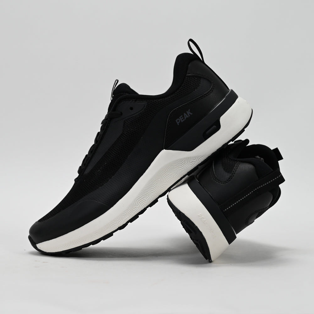 PEAK FOOTWEAR