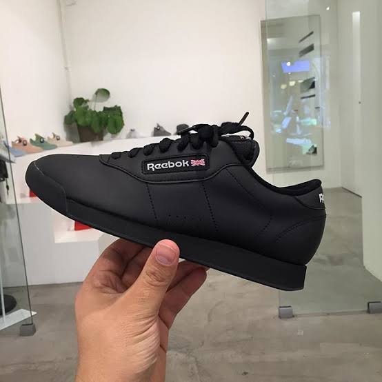 REEBOK PRINCESS US BLACK. 00120