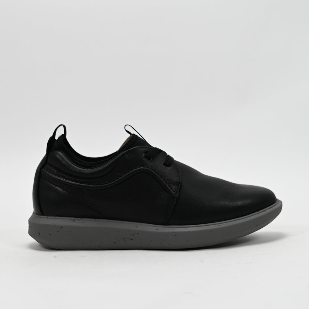 HUSH PUPPIES FOOTWEAR