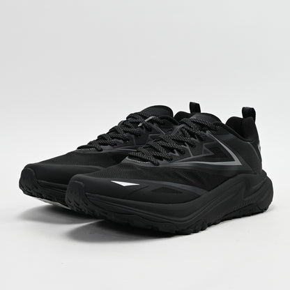 PEAK FOOTWEAR
