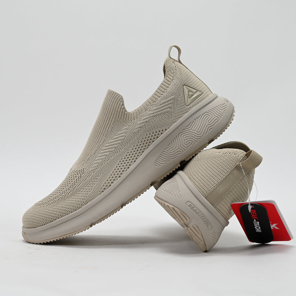 PEAK FOOTWEAR