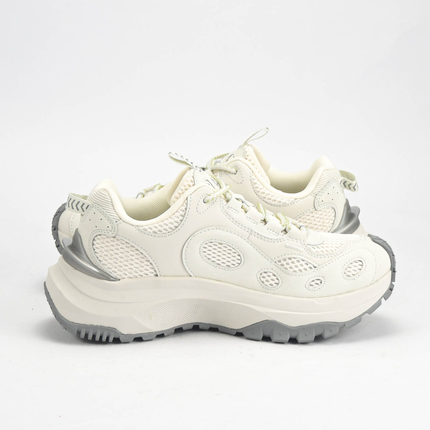 PEAK SHOES