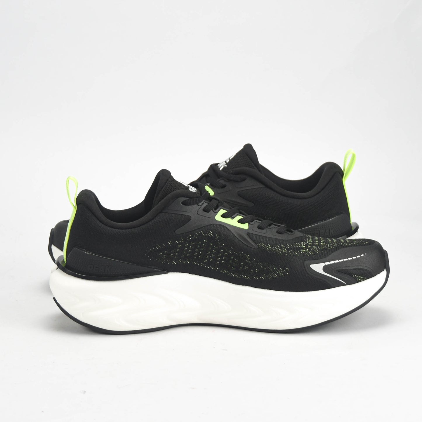 PEAK SHOES