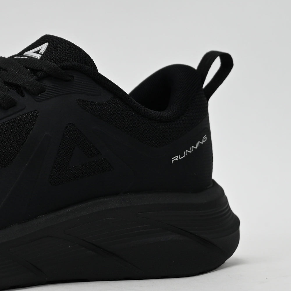 PEAK FOOTWEAR