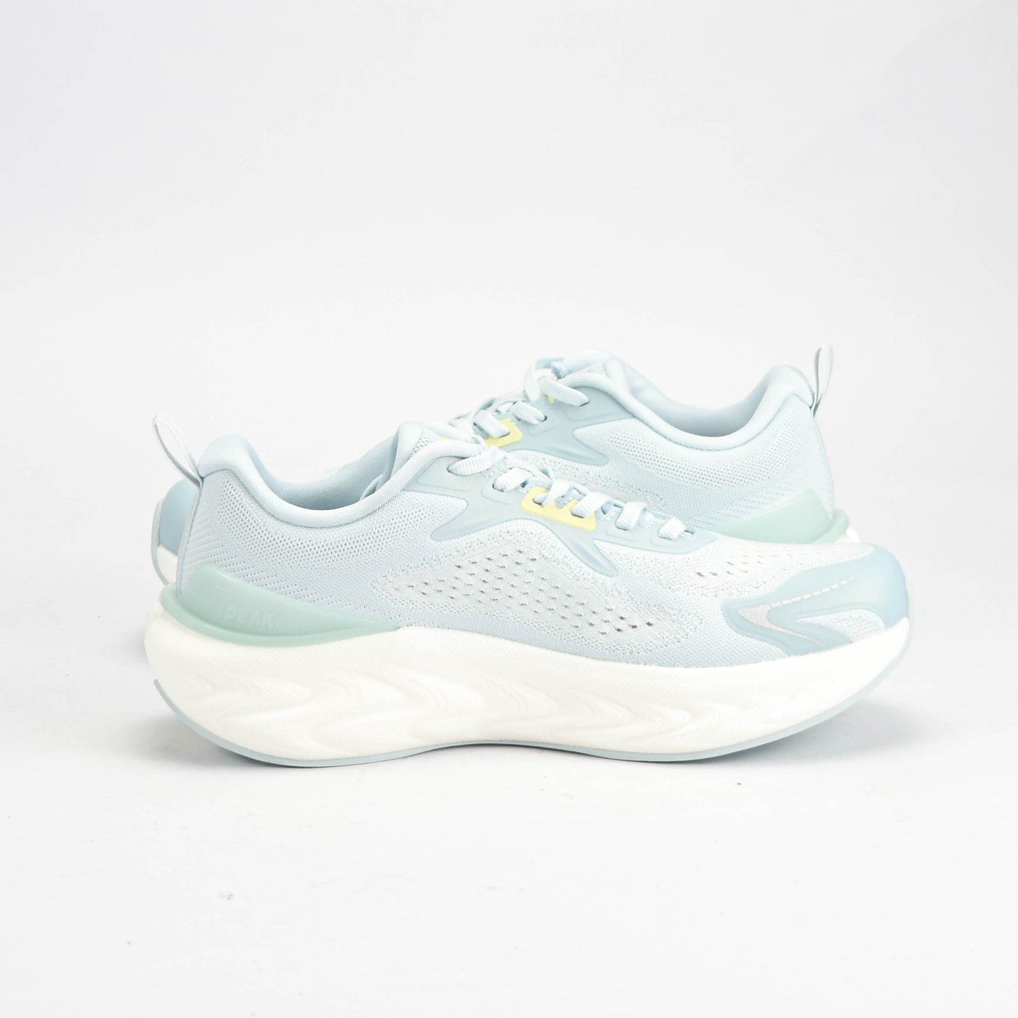 PEAK SHOES