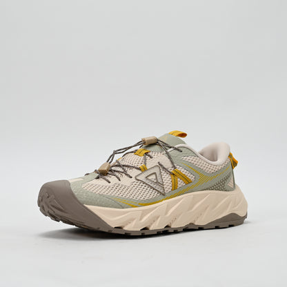 PEAK FOOTWEAR