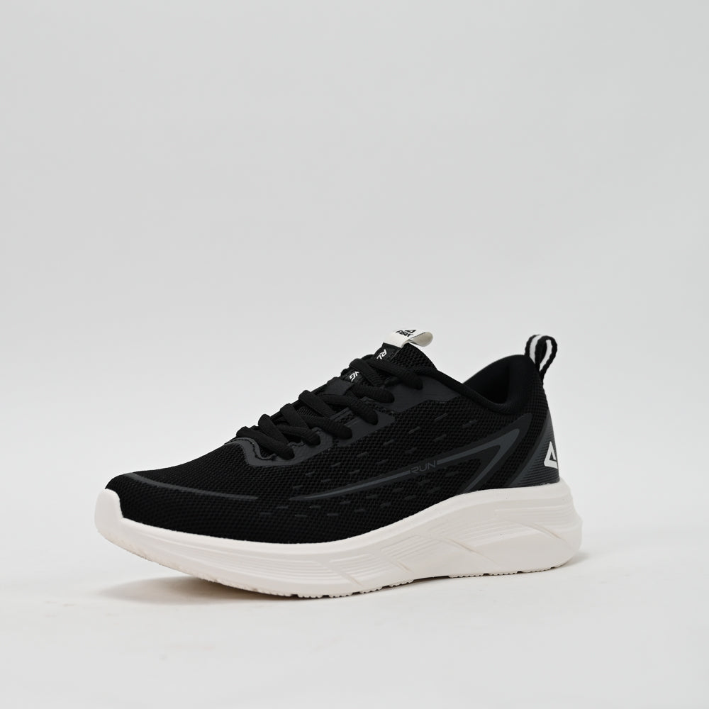 PEAK FOOTWEAR