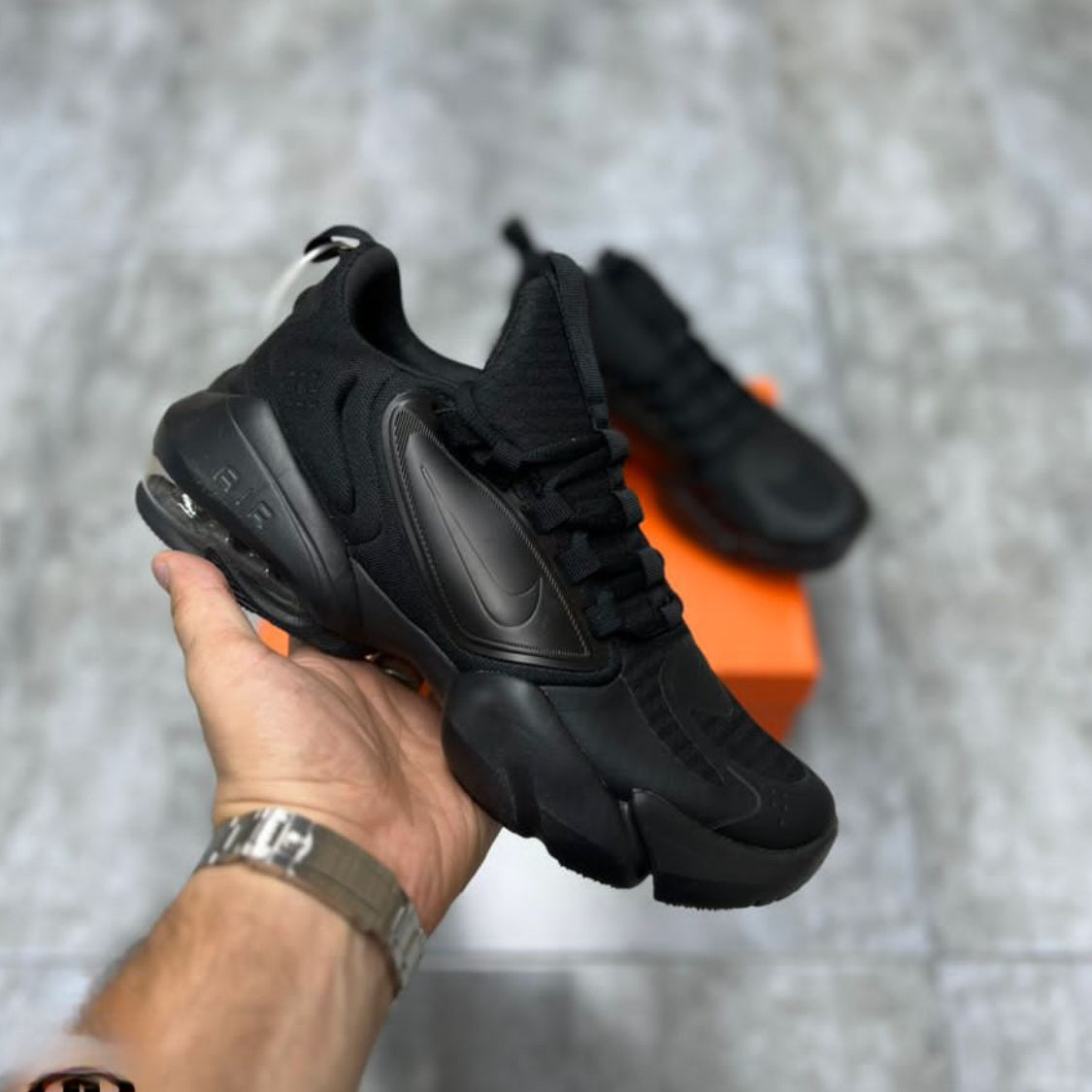 NIKE AIR MAX ALPHA SAVAGE BLACK