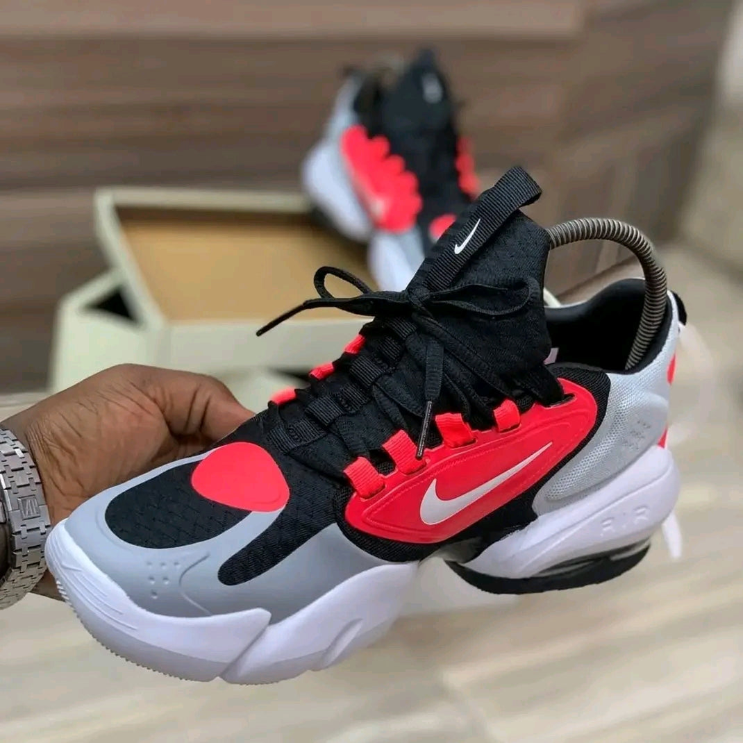 NIKE AIR MAX ALPHA SAVAGE