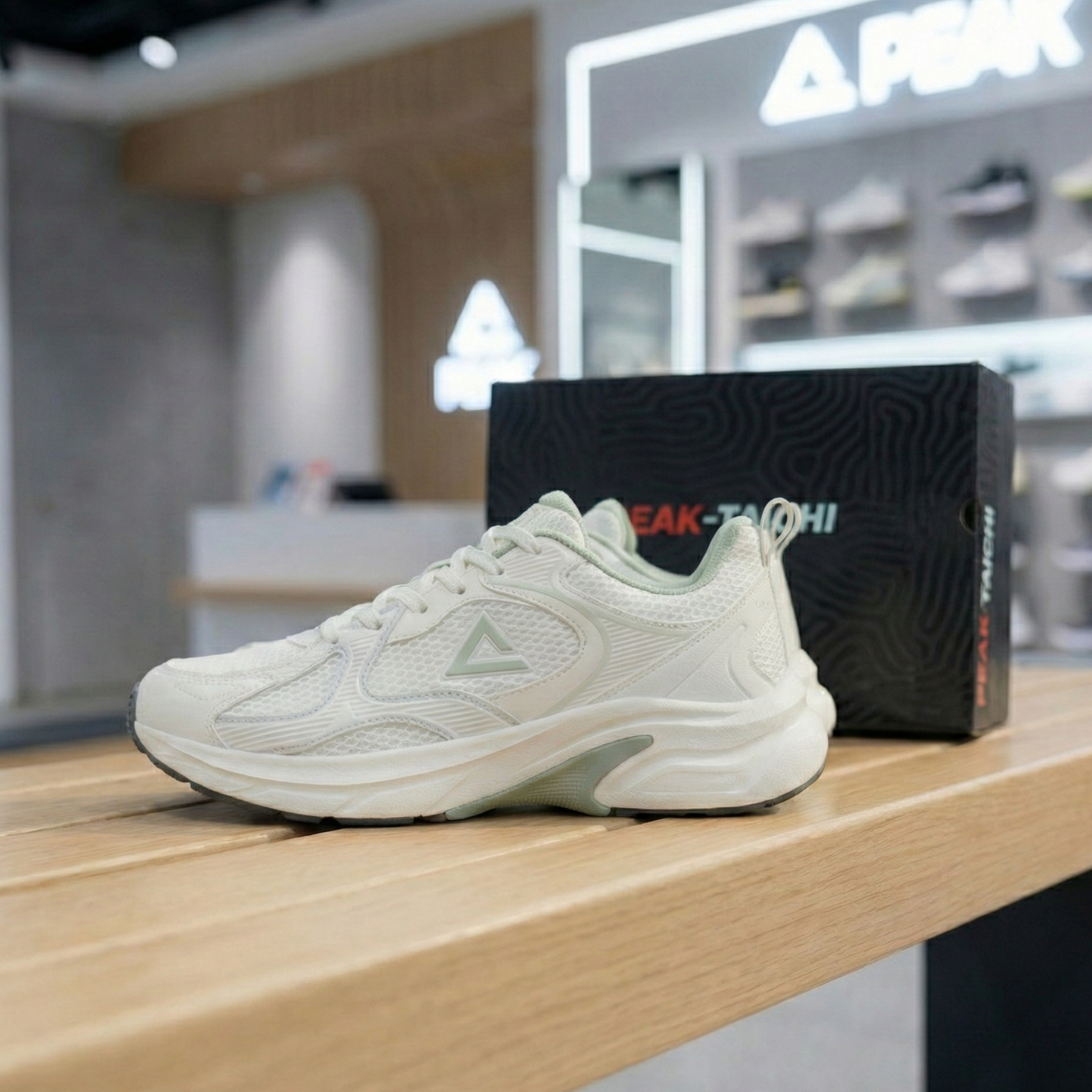 PEAK TRAINING RUNNING SHOES-WHITE/GREEN