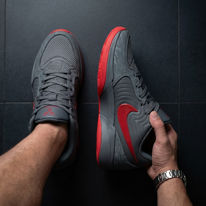 NIKE GS 12:AM