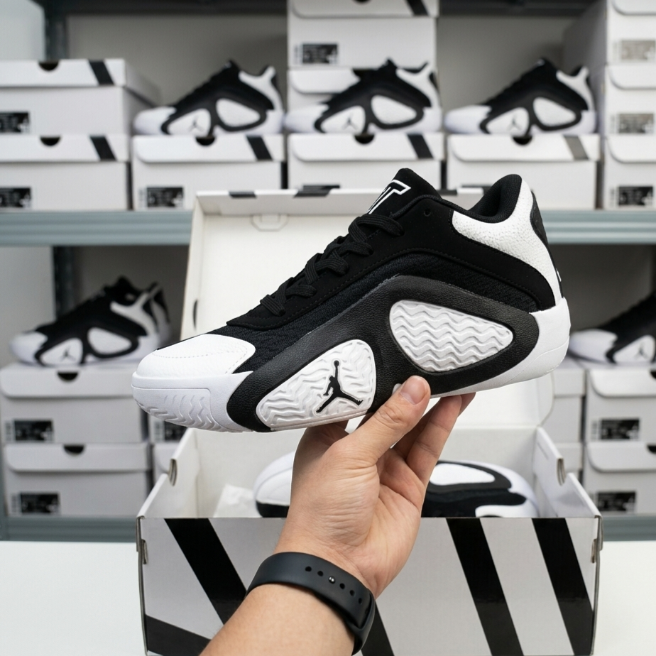 NIKE  AIR JORDAN Tatum 2