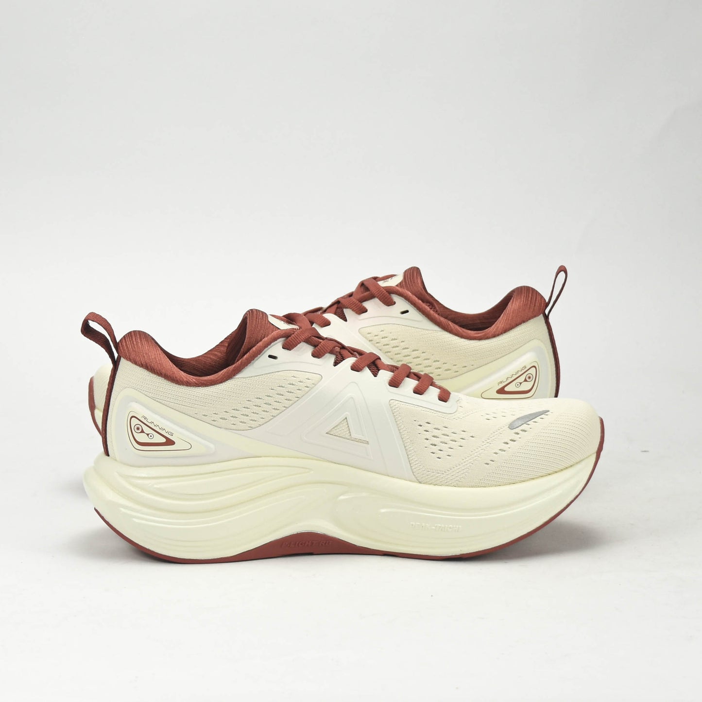 PEAK SPORTS SHOES