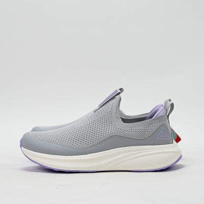 PEAK FOOTWEAR