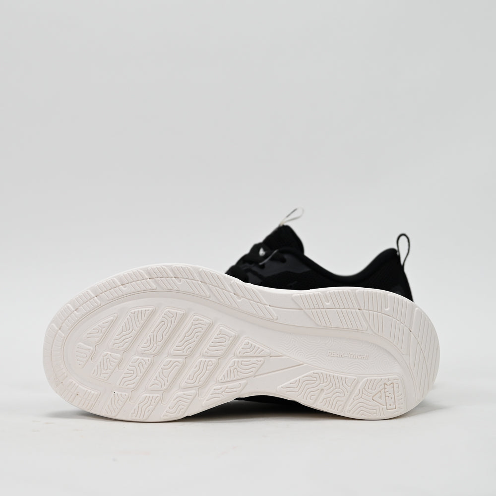 PEAK FOOTWEAR