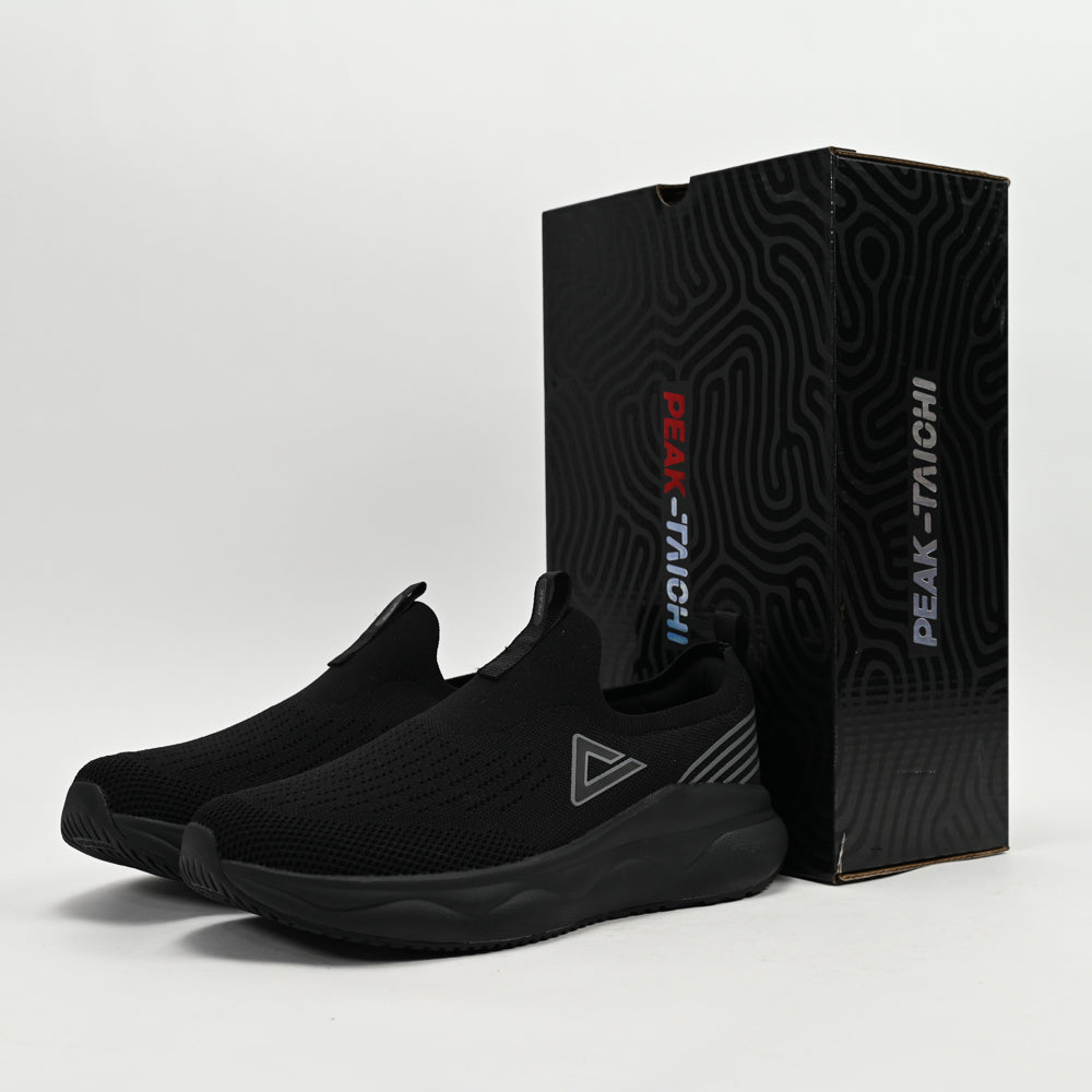 PEAK FOOTWEAR