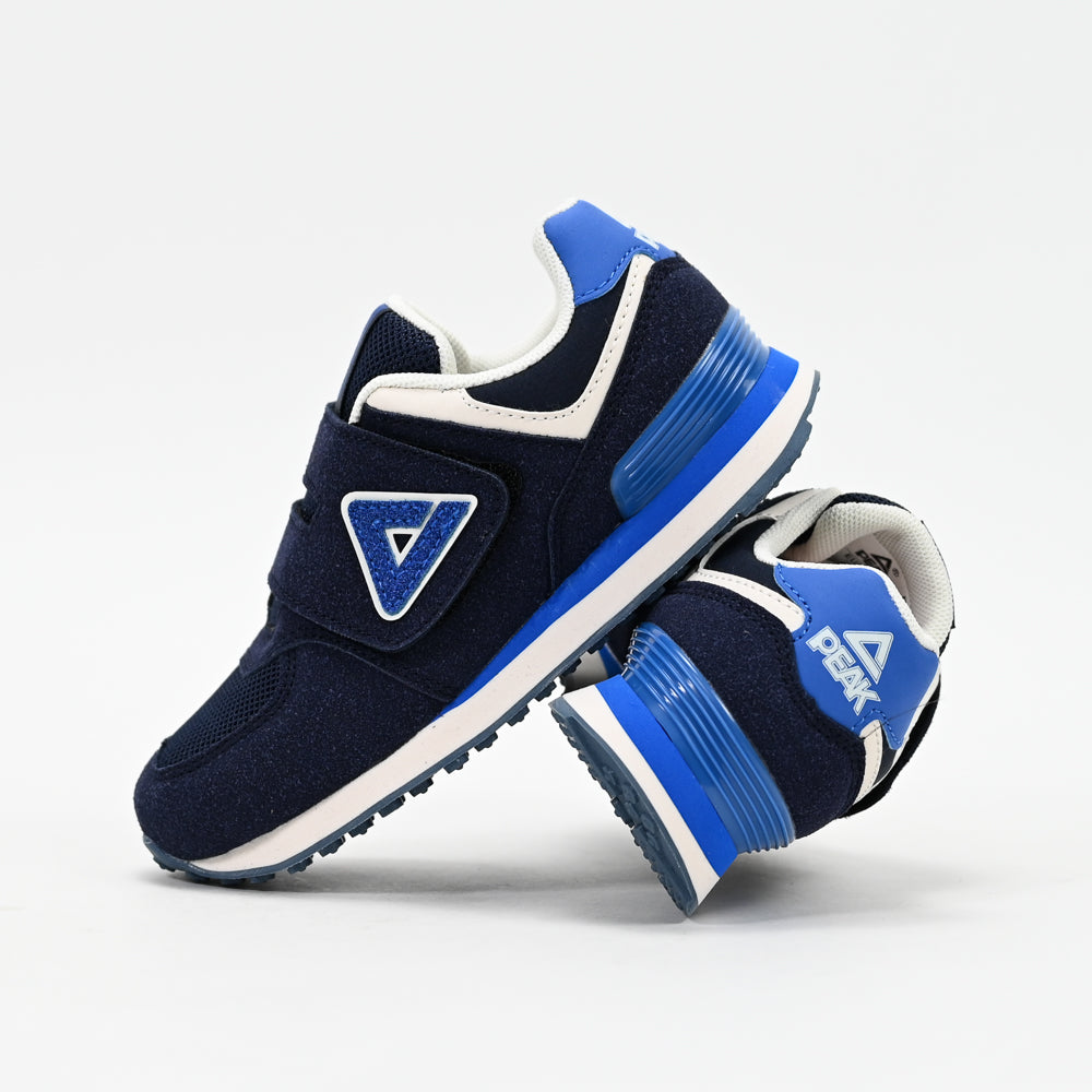 PEAK FOOTWEAR