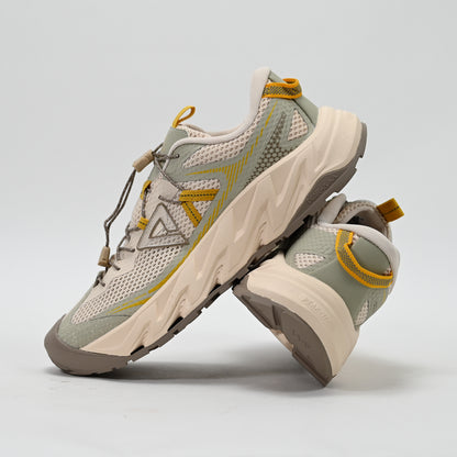 PEAK FOOTWEAR