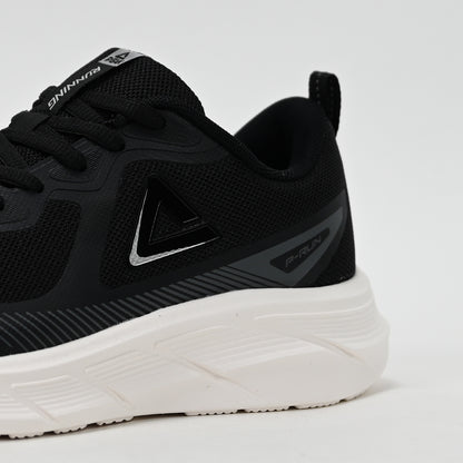 PEAK FOOTWEAR