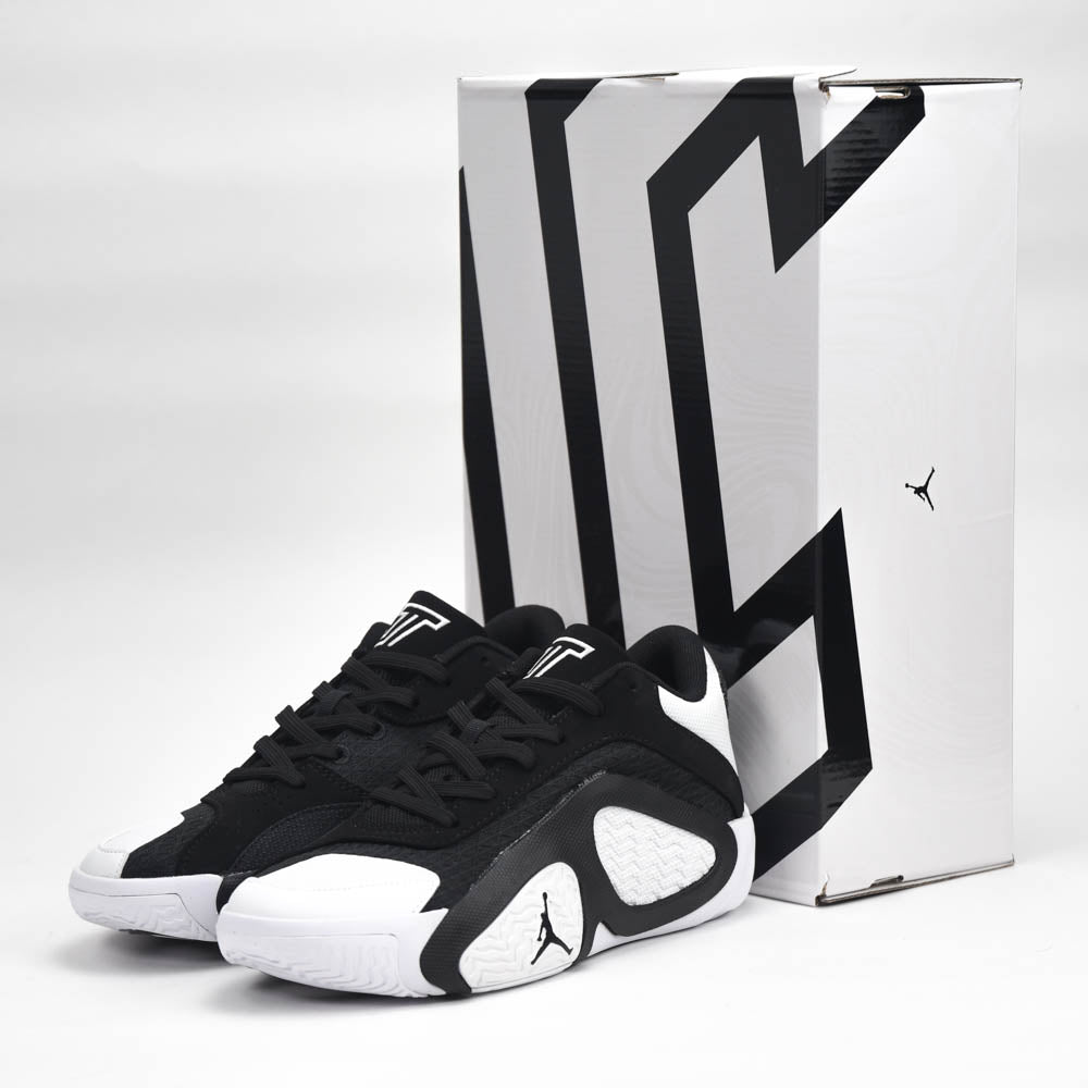 NIKE  AIR JORDAN Tatum 2