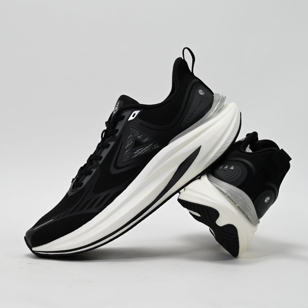 PEAK FOOTWEAR