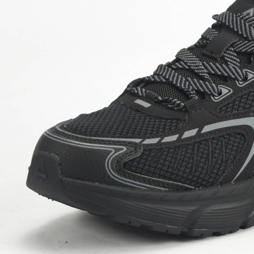PEAK SHOES
