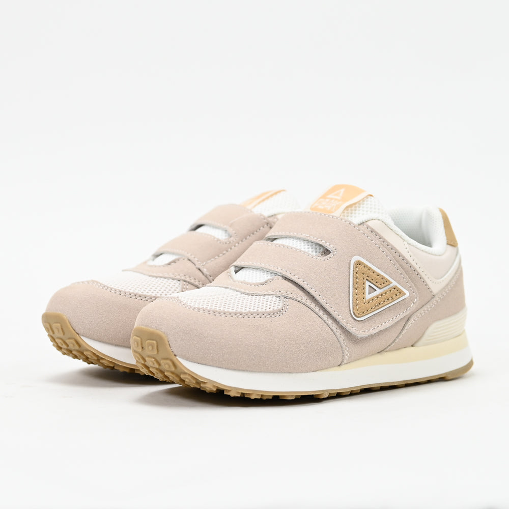 PEAK FOOTWEAR