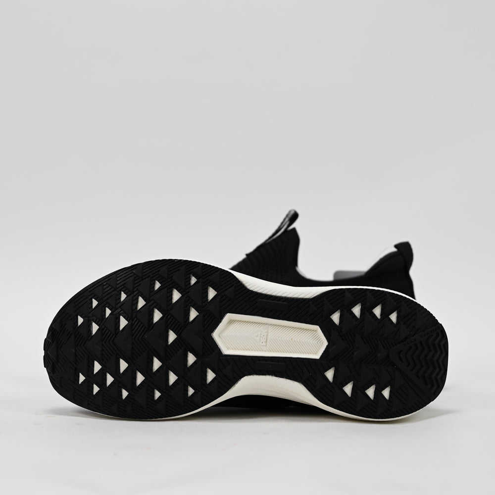 PEAK FOOTWEAR