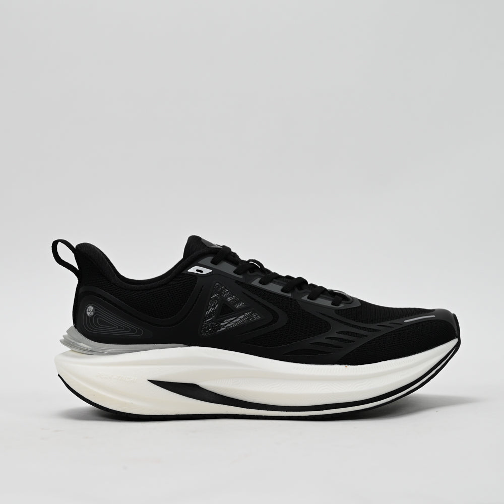PEAK FOOTWEAR
