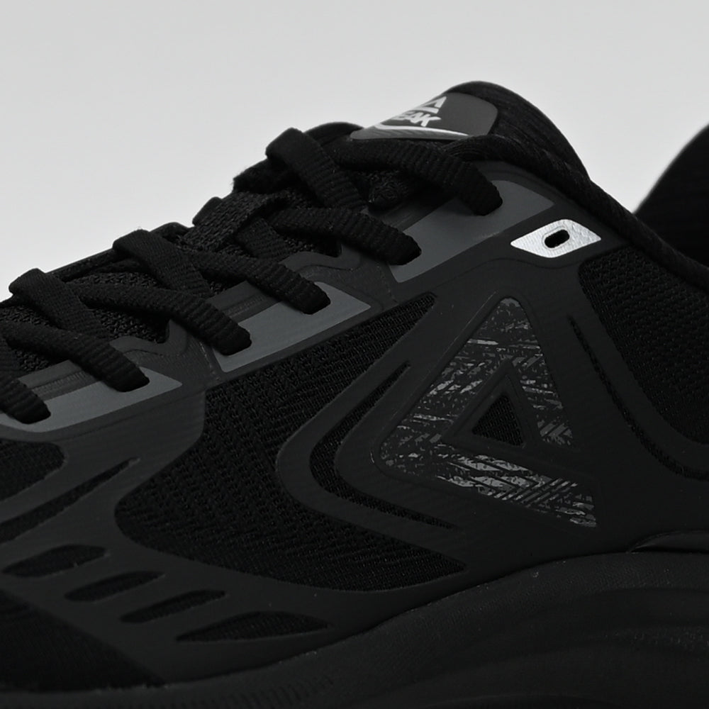 PEAK FOOTWEAR