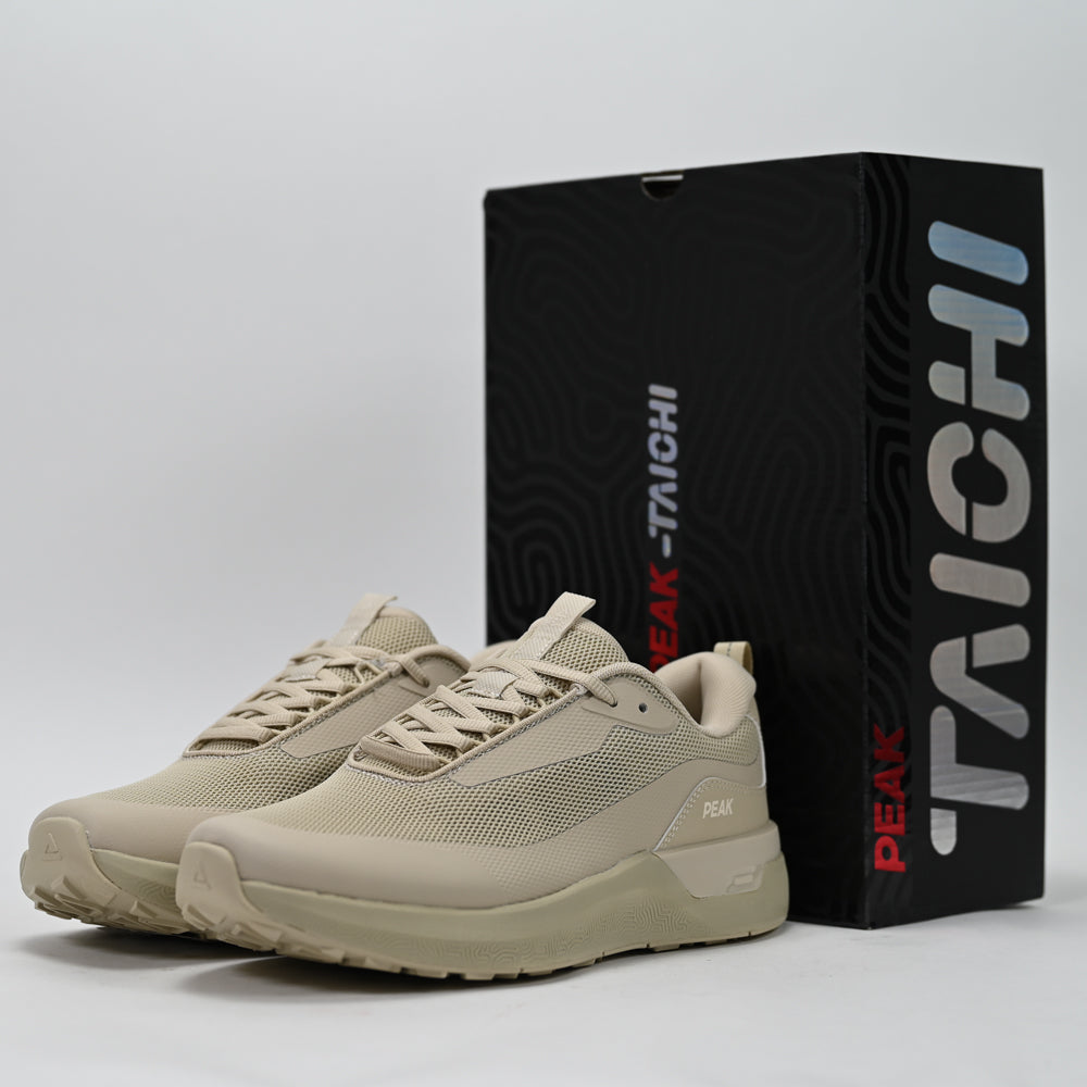 PEAK FOOTWEAR