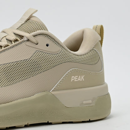 PEAK FOOTWEAR