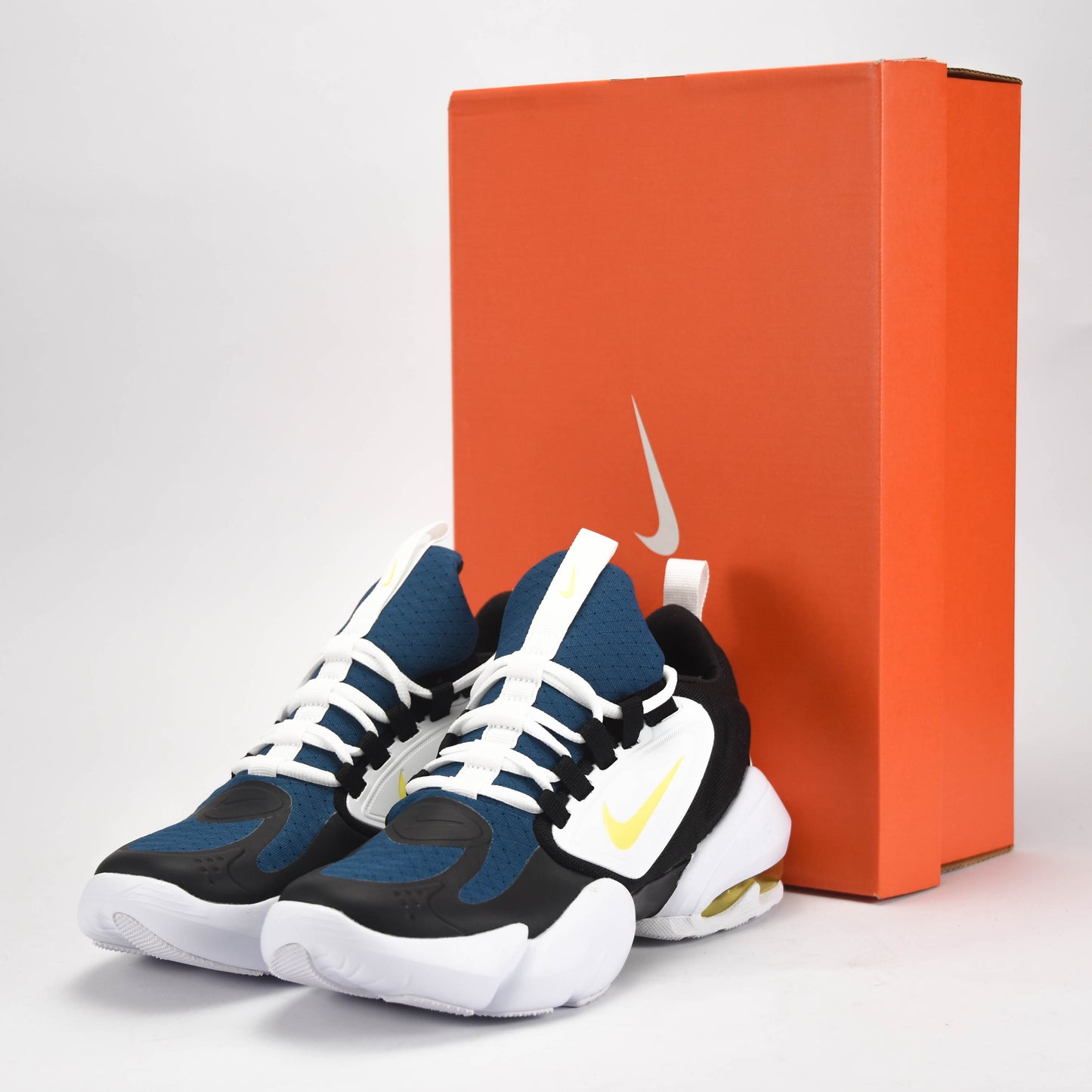 NIKE AIR MAX ALPHA SAVAGE