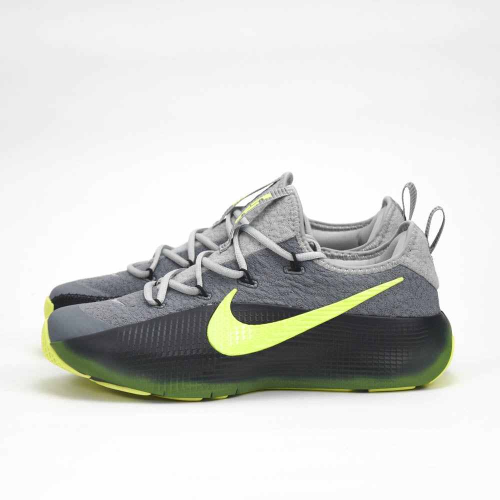 NIKE LeBron