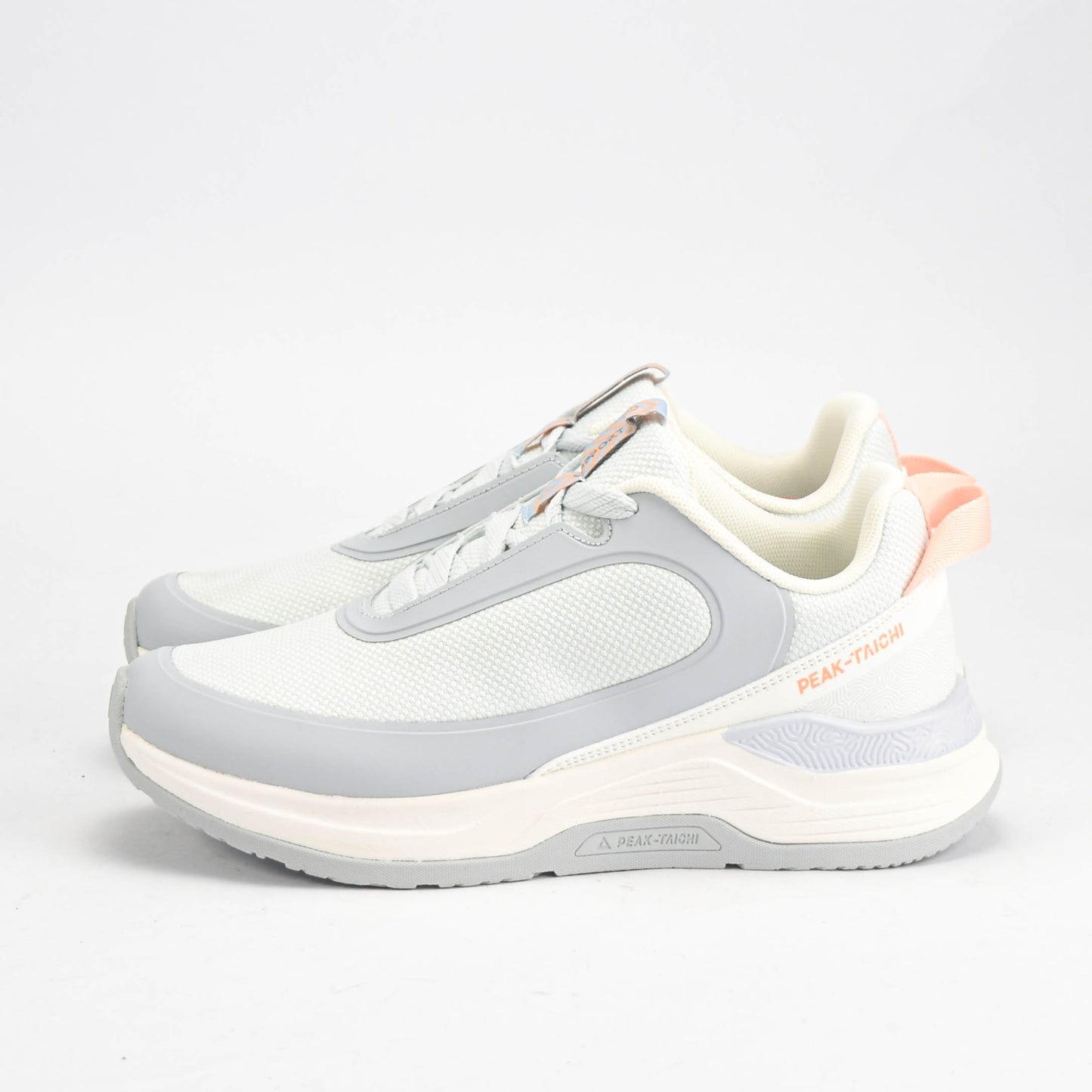PEAK SHOES