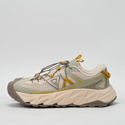 PEAK FOOTWEAR