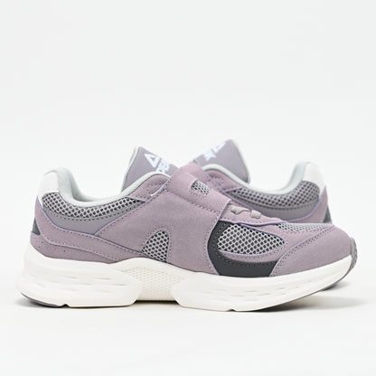 PEAK FOOTWEAR