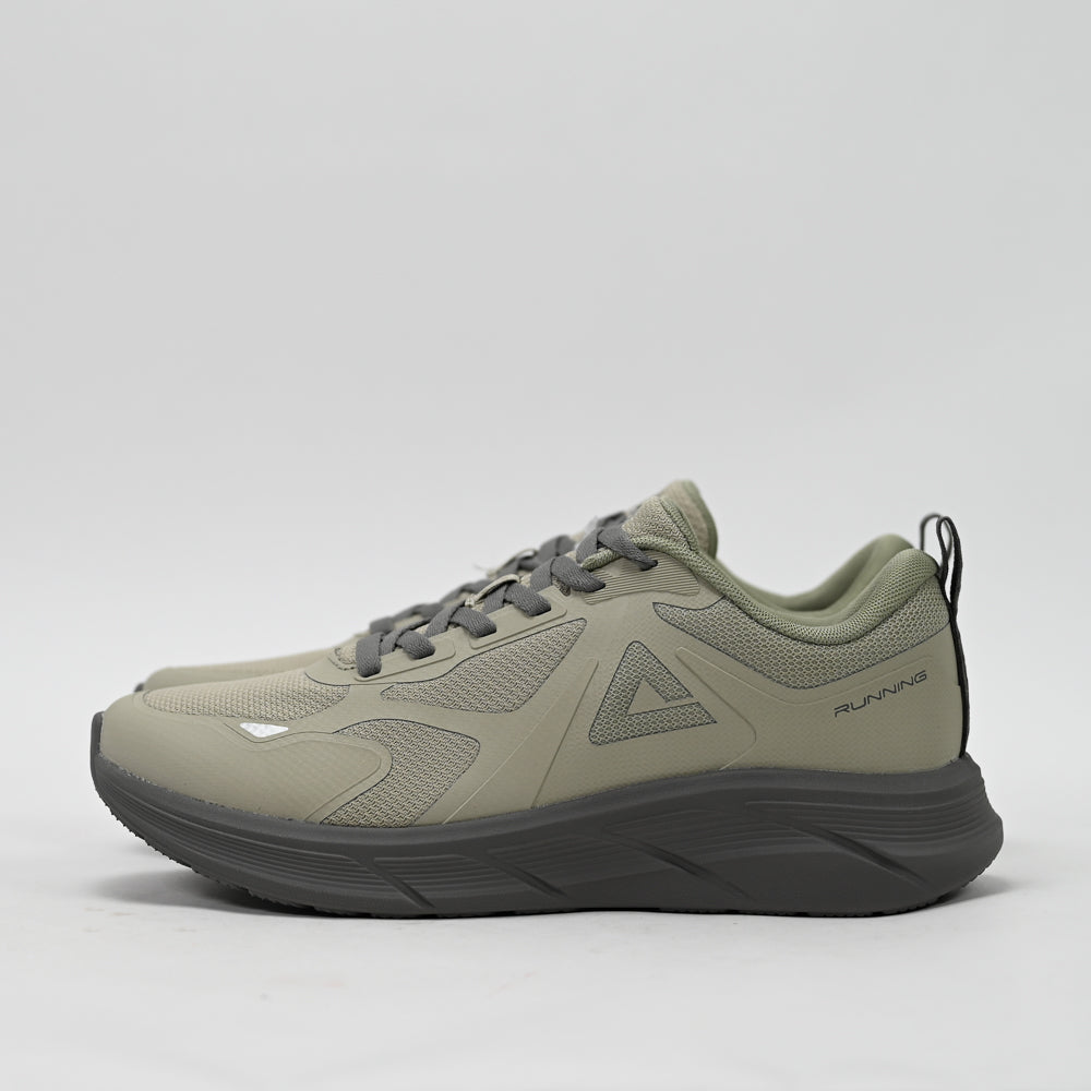 PEAK FOOTWEAR