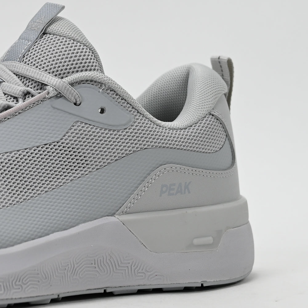 PEAK FOOTWEAR