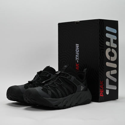 PEAK FOOTWEAR