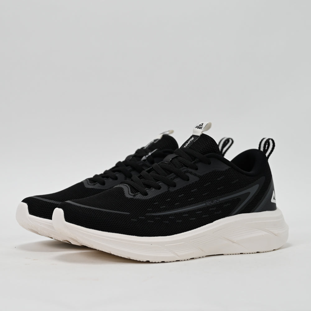 PEAK FOOTWEAR