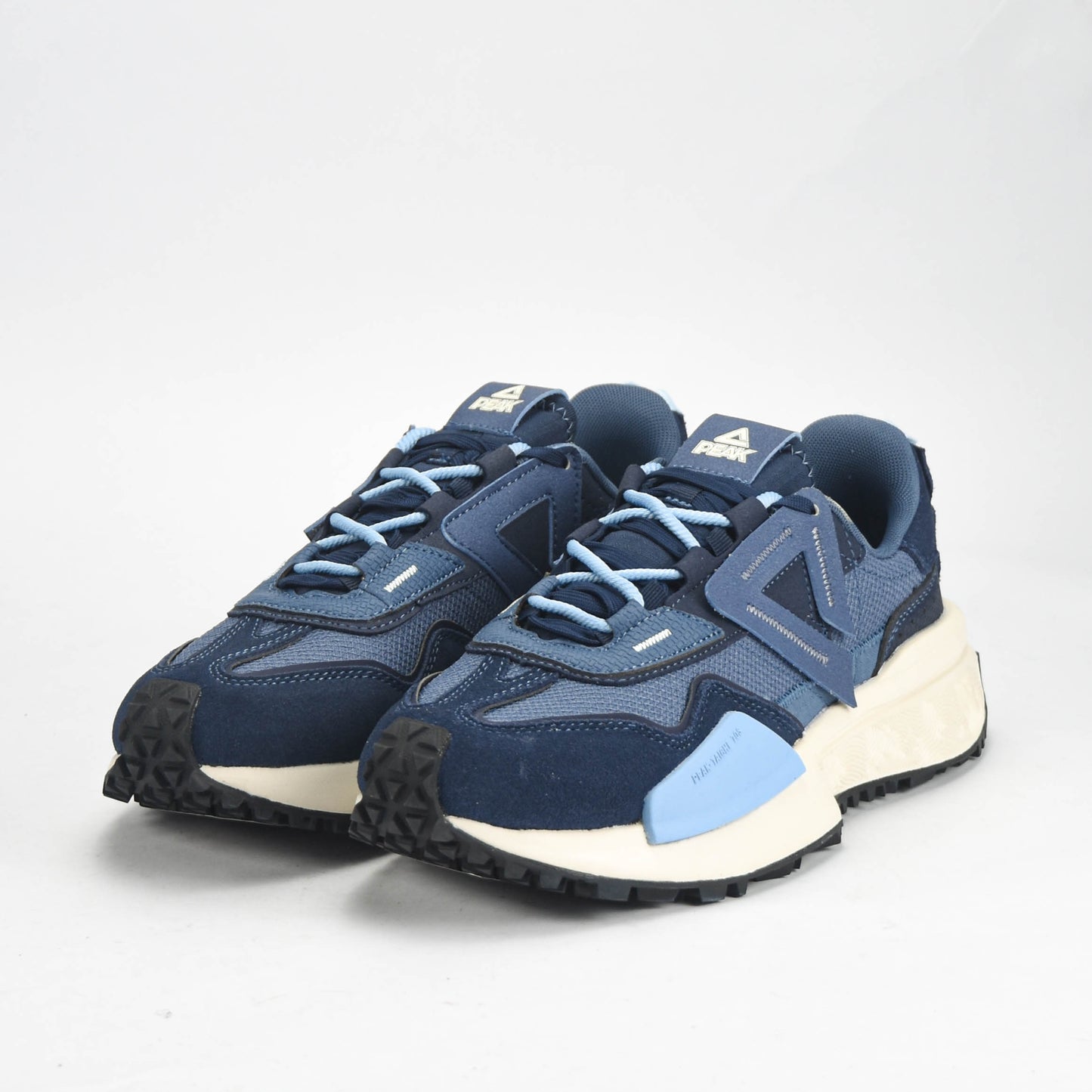 PEAK SHOES