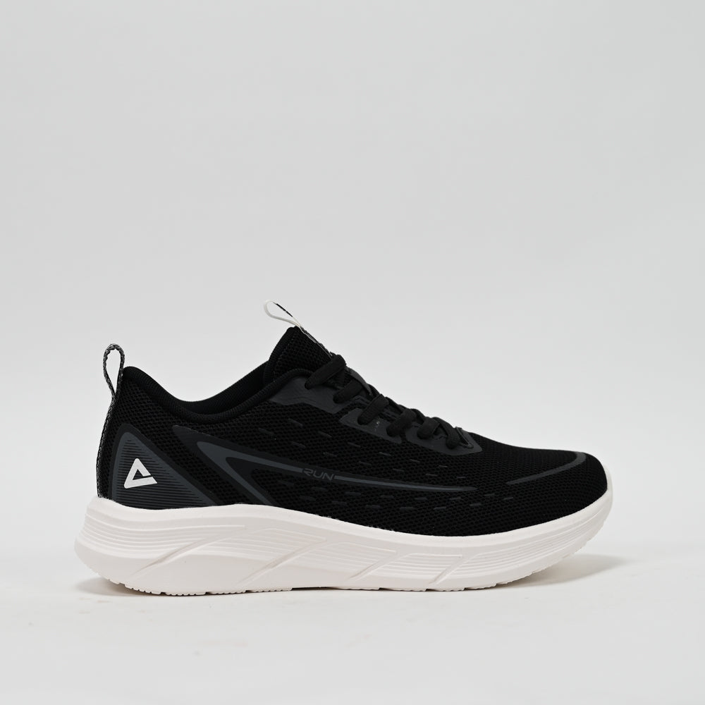 PEAK FOOTWEAR
