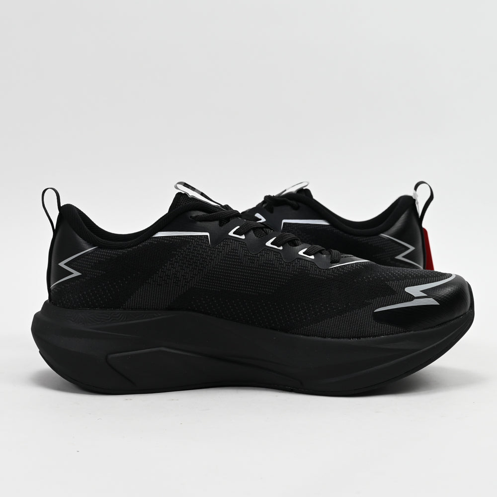 PEAK FOOTWEAR