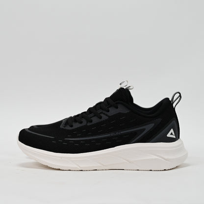 PEAK FOOTWEAR