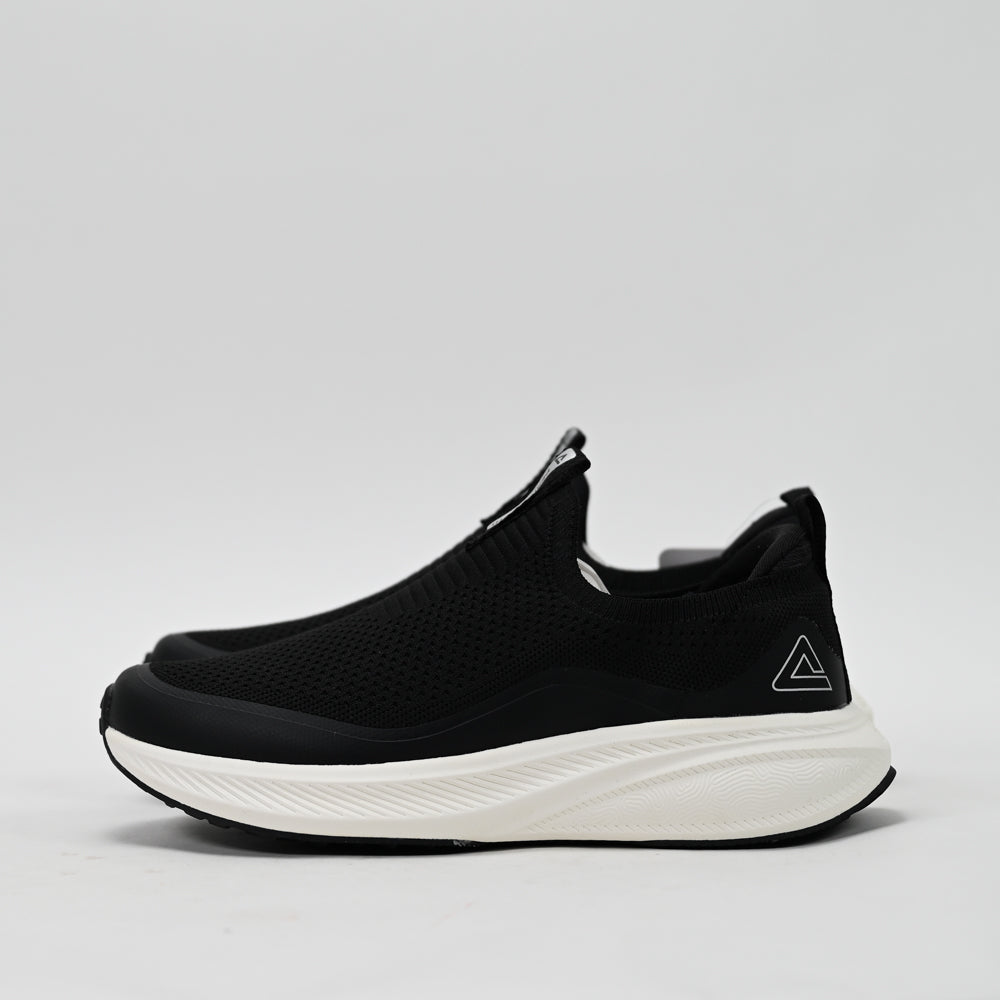 PEAK FOOTWEAR
