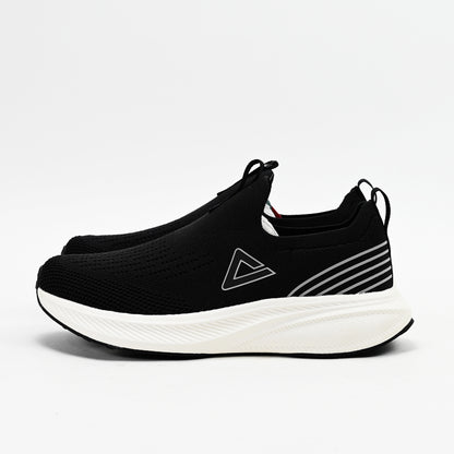PEAK FOOTWEAR