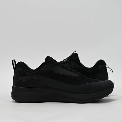 PEAK FOOTWEAR